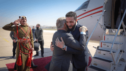 وصول رئيس الجمهورية العربية السورية السيد أحمد الشرع ووزير الخارجية السيد أسعد الشيباني إلى مطار ماركا الملكي في العاصمة الأردنية عمان 26-2-2025 (3).jpg