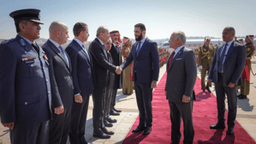 وصول رئيس الجمهورية العربية السورية السيد أحمد الشرع ووزير الخارجية السيد أسعد الشيباني إلى مطار ماركا الملكي في العاصمة الأردنية عمان 26-2-2025 (2).jpg