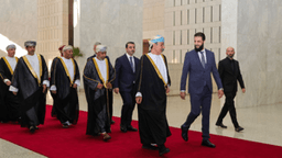 استقبال القائد أحمد الشرع ومعالي وزير الخارجية السيد أسعد الشيباني وفداً عمانياً برئاسة المبعوث الخاص لسلطان سلطنة عمان الشيخ عبد العزيز الهنائي في العاصمة دمشق 11-1-2025 (4).jpg