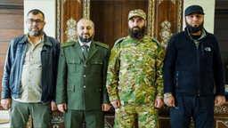 وزارة الدفاع السورية تستمر بعقد الجلسات التنظيمية مع القيادات العسكرية للبدء بعملية انخراط الفصائل في وزارة الدفاع 10-1-2025 (4).jpg