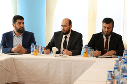 اجتماع رئيس مجلس الوزراء المهندس محمد البشير والسيد وزير الموارد المائية المهندس أسامة أبو زيد مع محافظ اللاذقية وعدد من مدراء المديريات الفرعية 9-1-2025 (1).jpg