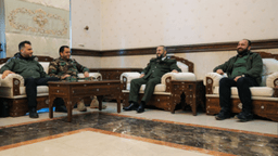 وزارة الدفاع السورية تبدأ بعقد جلسات تنظيمية مع القيادات العسكرية للبدء بعملية انخراط الفصائل في وزارة الدفاع 4-1-2025 (3).jpg