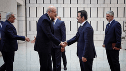 استقبال القائد أحمد الشرع ومعالي وزير الخارجية السيد أسعد الشيباني وفداً لبنانياً رفيع المستوى برئاسة دولة رئيس الوزراء اللبناني السيد نجيب ميقاتي في العاصمة دمشق 11-1-2025 (1).jpg