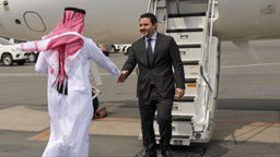 وزير الخارجية والمغتربين السيد أسعد الشيباني يصل إلى العاصمة القطرية الدوحة لجضور قمة الويب قطر 2025  ولقاء المسؤولين القطريين 23-2-2025.jpg